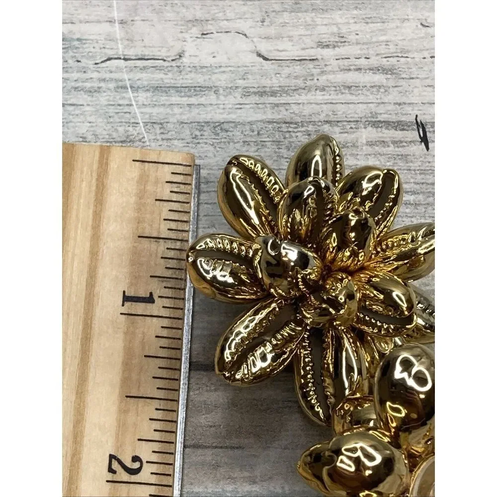 Cluster Sea‎ Shell Earrings Gold Tone Dipped Pierced NWOT Unbranded Flower